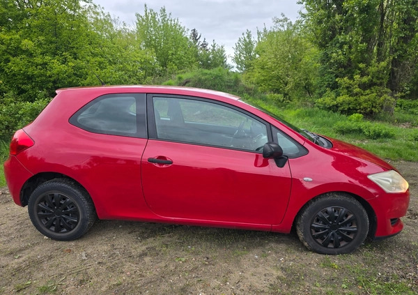 Toyota Auris cena 9200 przebieg: 216000, rok produkcji 2007 z Poznań małe 29